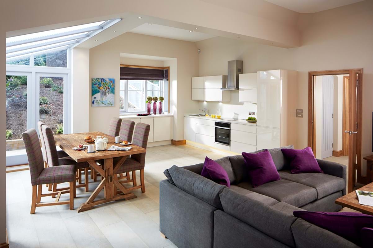 AHH lodge living area 001.jpg