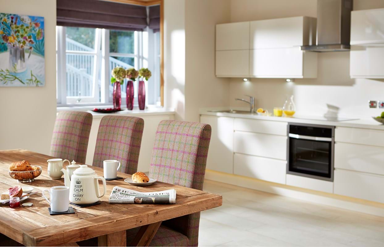 AHH lodge living area 002.jpg